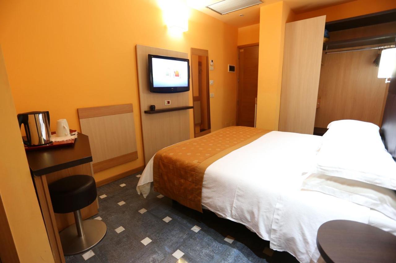 Hotel Genty Rimini Zimmer foto
